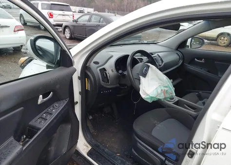 2014 Kia Sportage Lx z USA, uszkodzony, nr VIN KNDPB3AC4E7593413